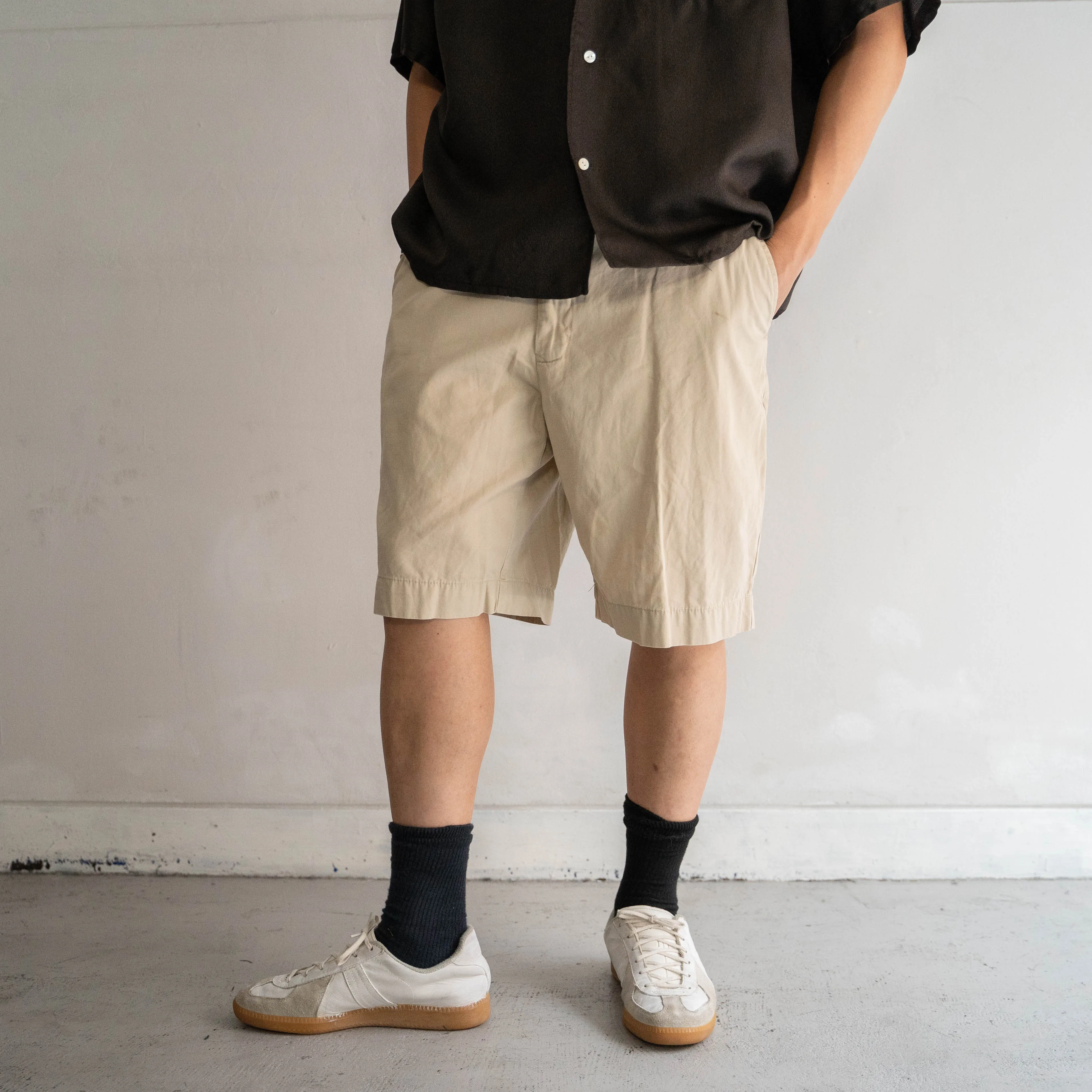 1990s Ralph Lauren beige color chino shorts