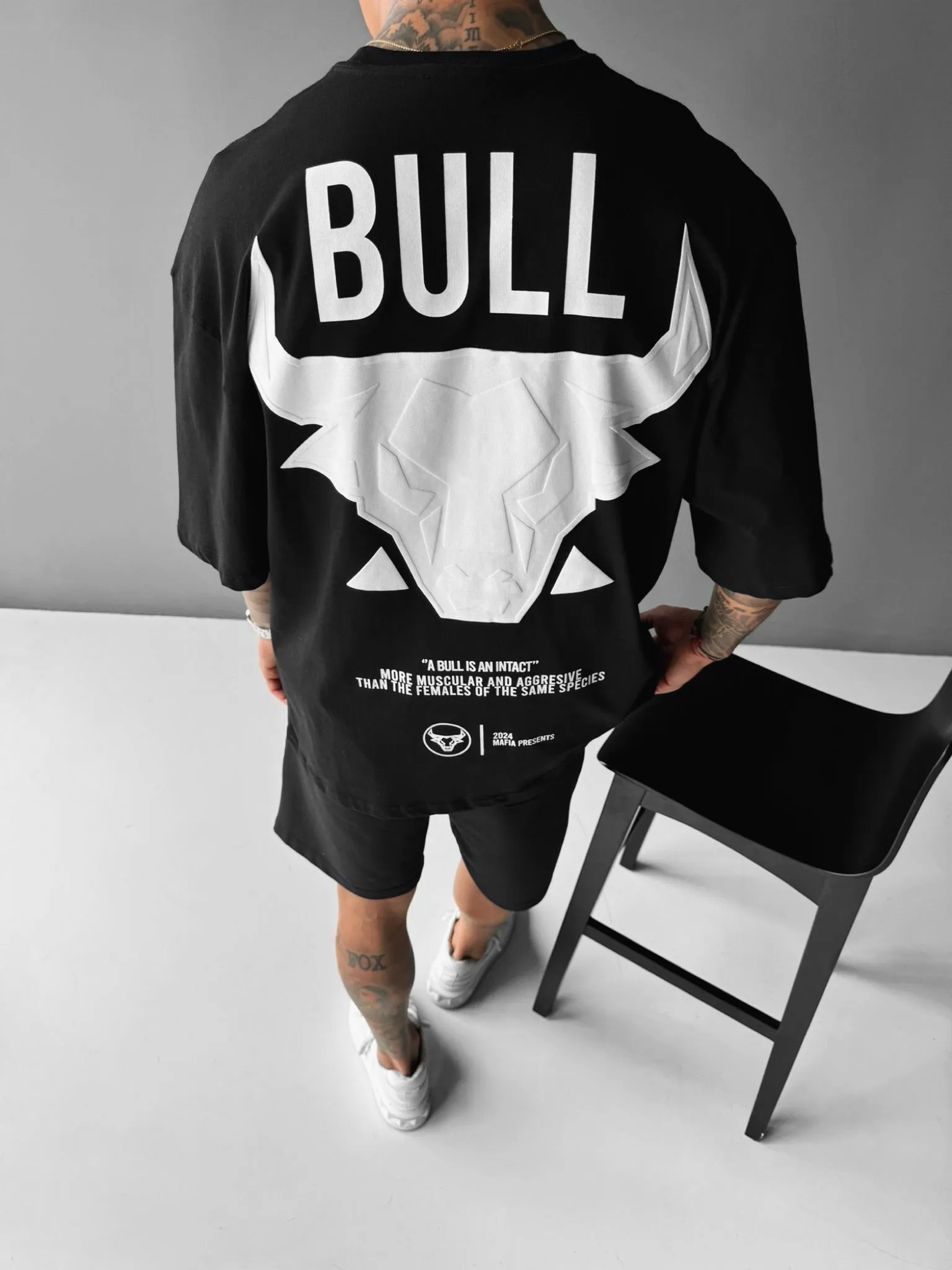 Oversize Bull T-shirt - Black and White