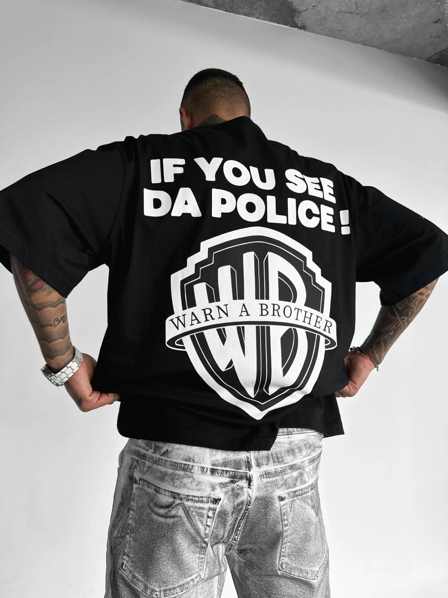 Oversize 'Warn a Brother' T-shirt - Black