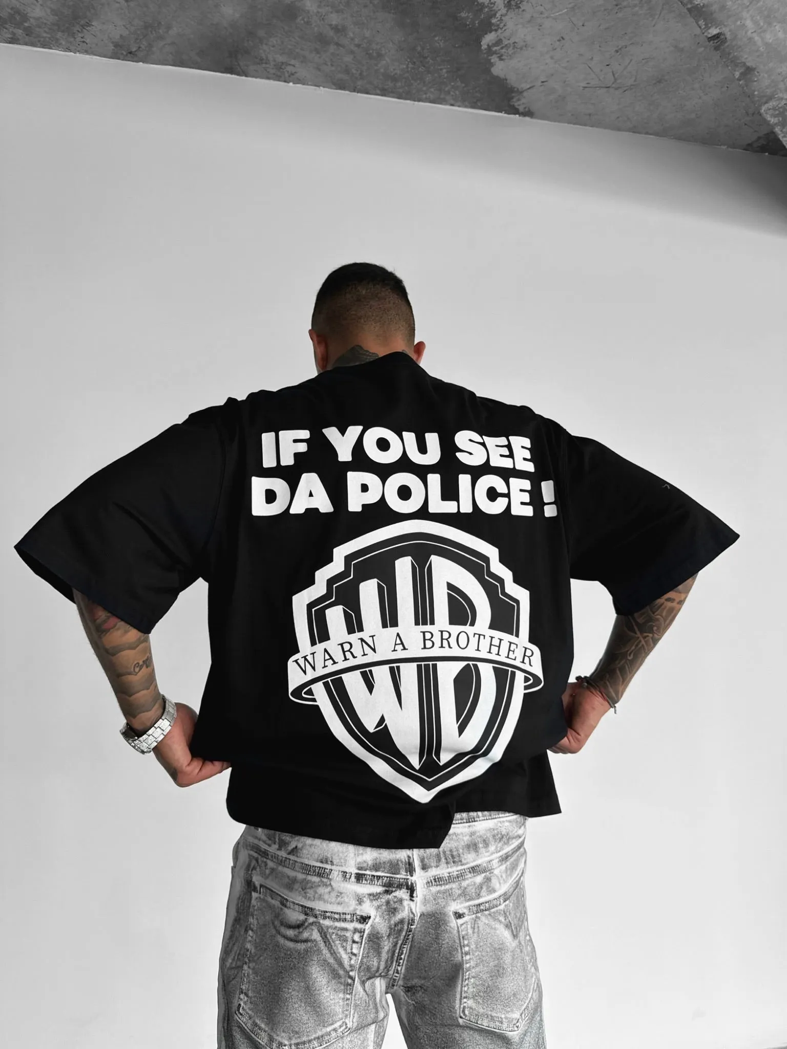 Oversize 'Warn a Brother' T-shirt - Black