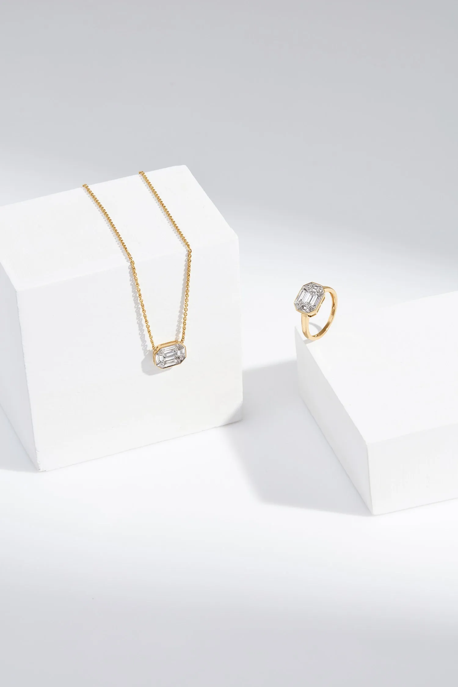 The Alora Illusion Pendant
